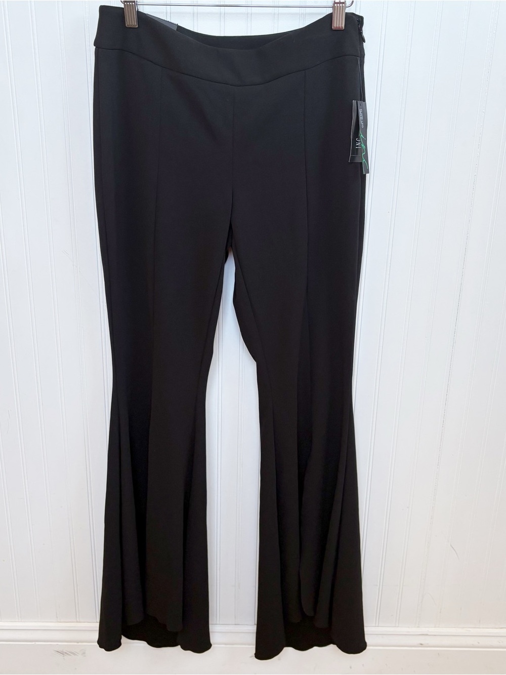 INC International Concepts Women’s Size 6 Solid Black Flare Leg Pants NEW